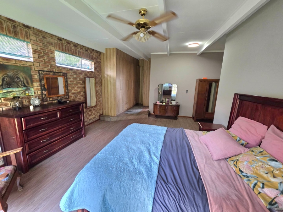 5 Bedroom Property for Sale in Panorama Free State